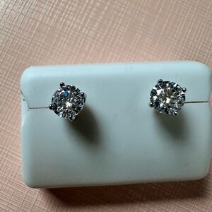 NWT ROUND CUT 5mm screw back moissanite S925